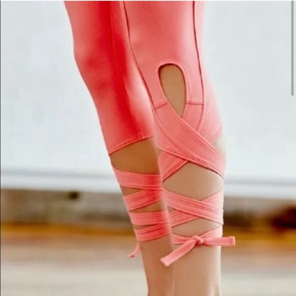 Free People Movement Turnout wrap tie Pink Leggings - Picture 3 of 8